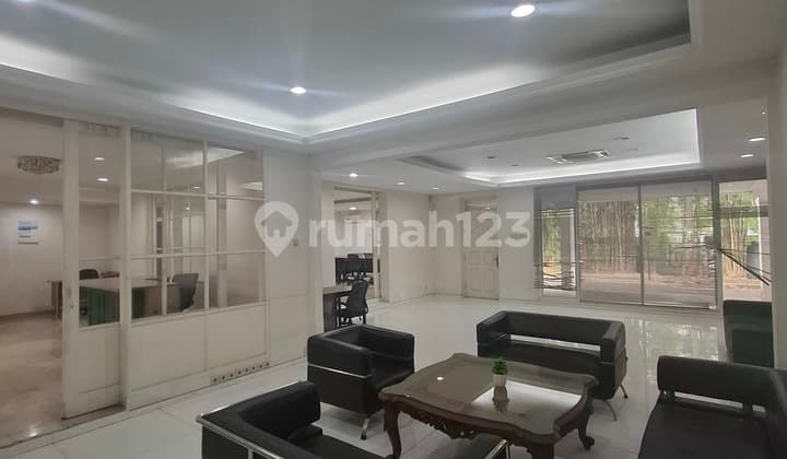 RUMAH LAMA HARGA BU KELURAHAN SELONG DKT SENOPATI SCBD