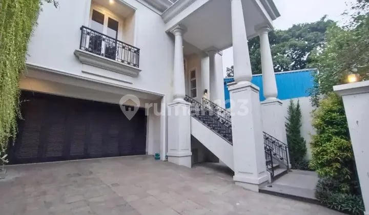 RUMAH MEWAH SIAP HUNI DGN PRIVATE POOL JL BRAWIJAYA PRAPANCA