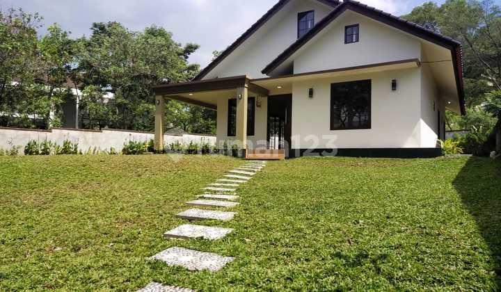 RUMAH SIAP HUNI POSISI HOEK KOMPLEK LAKESIDE HOME SENTUL CITY