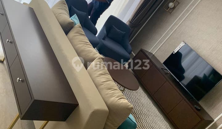 Sewa Apartemen Pakubuwono Spring 2 Bedroom Lantai Sedang