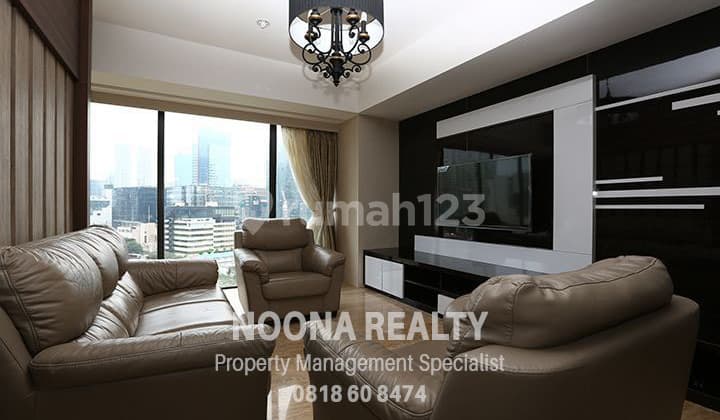 Sewa Apartemen Verde 3 Bedroom Lantai Sedang Full Furnished