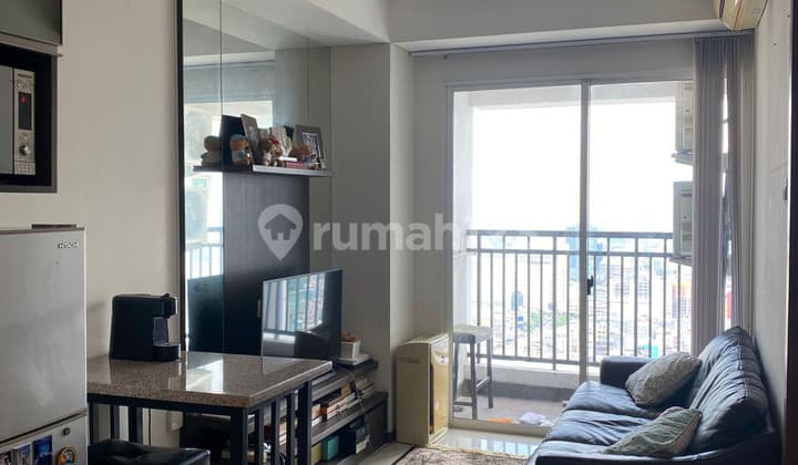 Sell Thamrin Executive Apartment 1 Bedroom High Floor Furnished