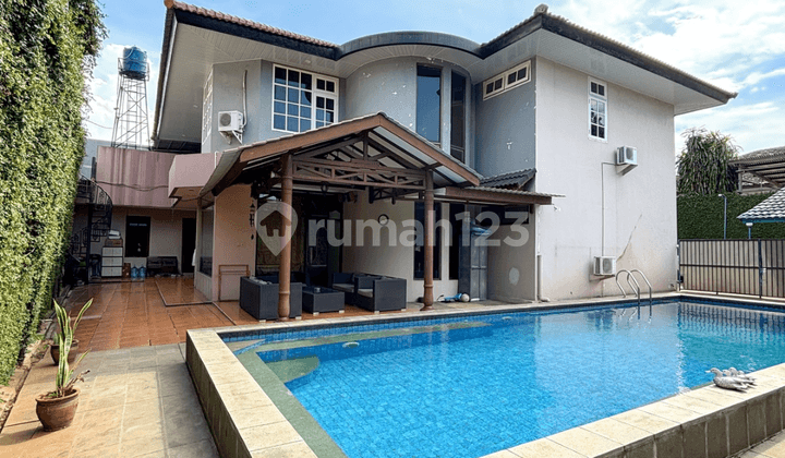 Private Residence Abdul Majid - Pool, 8 Carports, 2 Garages, Semi-Furnished