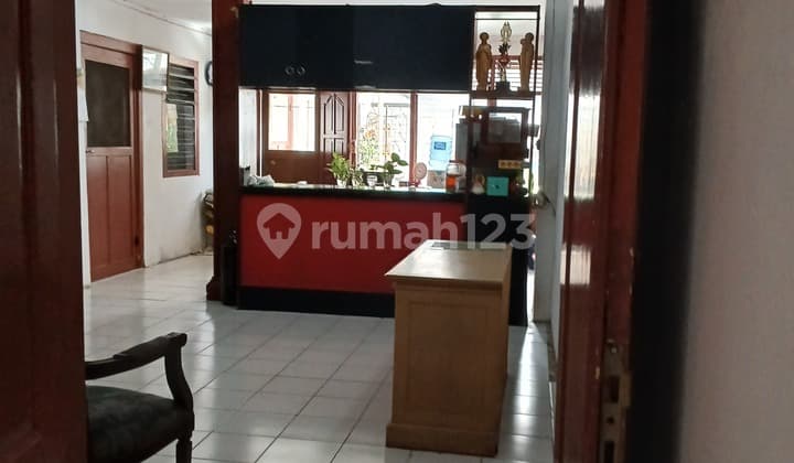 House for Sale on Dr. Cipto Street