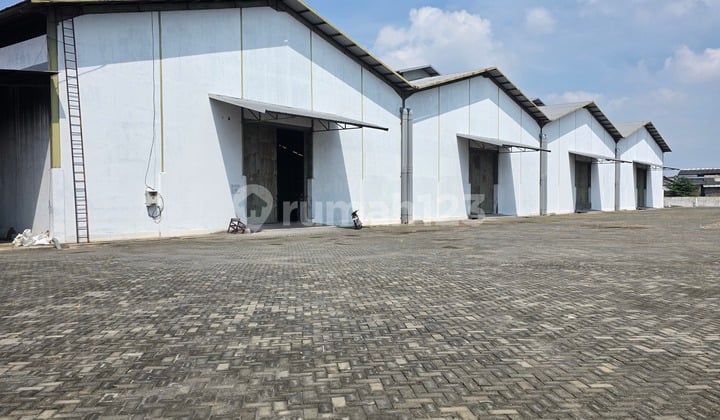 Disewakan Gudang Siap Pakai 1Hektar Dekat Tol