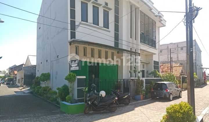 Dijual Rumah Tengah Kota Siap Pakai 2 lantai