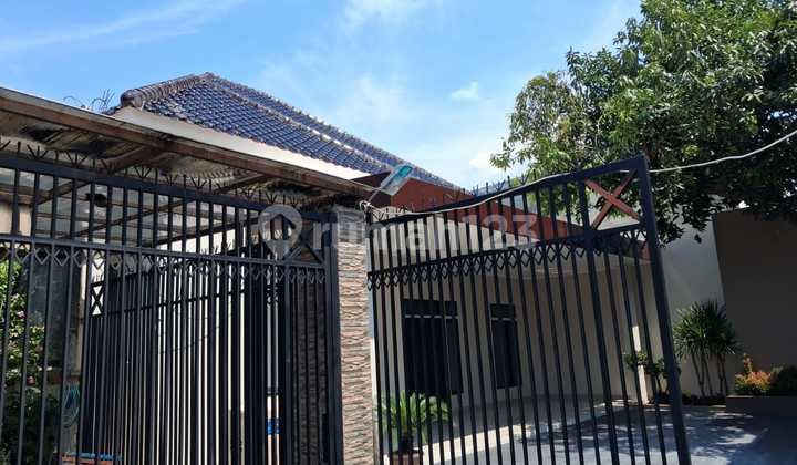 Jual Rumah Baru Tengah Kota Siap Pakai SHM