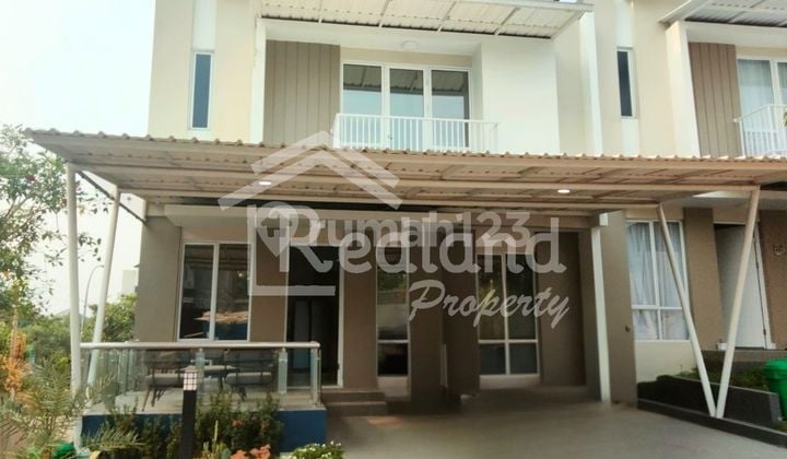 Rumah di Paramount Village , Manyaran Semarang ( Wn 8689 )