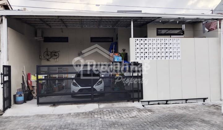 House in the Tanah Mas area, Semarang (WN 7606)