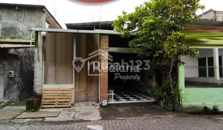 House in Medoho Permai, Semarang, Lot Size 3593 House in Medoho Permai, Semarang, Lot Size 3593