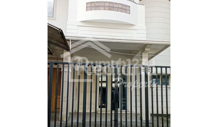 Rumah di daerah Miroto , Semarang ( Ln 8144 )