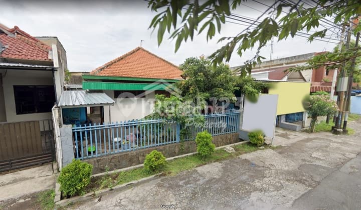 Rumah Strategis Dekat Siliwangi, Semarang Ln 4164