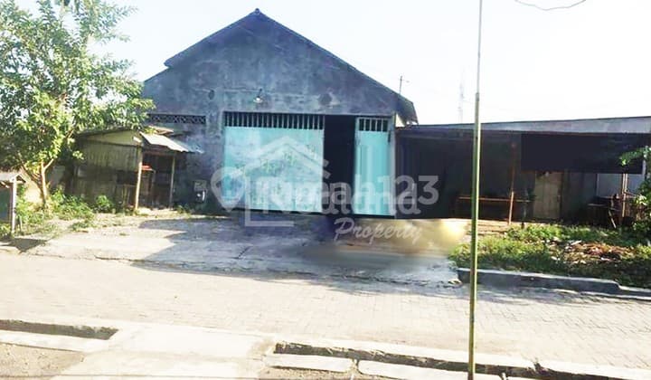 Tanah Bonus Gudang Strategis Tengah Kota dijual di daerah Woltermonginsidi , Semarang ( Ln 7809 )