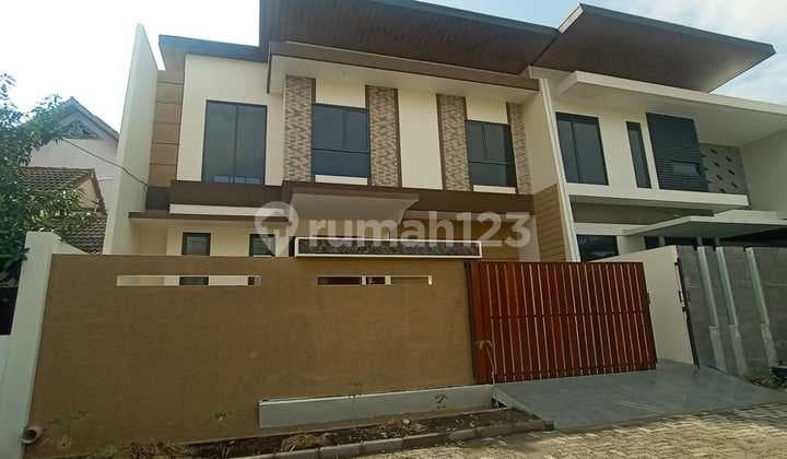 Rumah Baru Modern Mewah di Puri Anjasmoro , Semarang