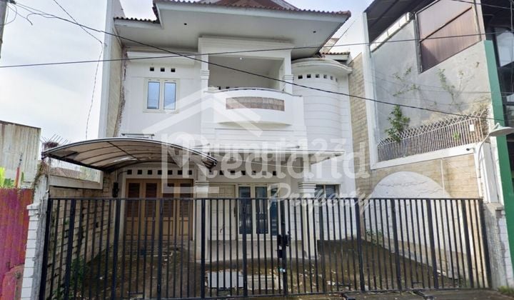 House in Taman Seteran Area, Semarang (VN 8217)