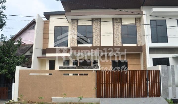 Rumah di Puri Anjasmoro , Semarang ( Vn 8417 )