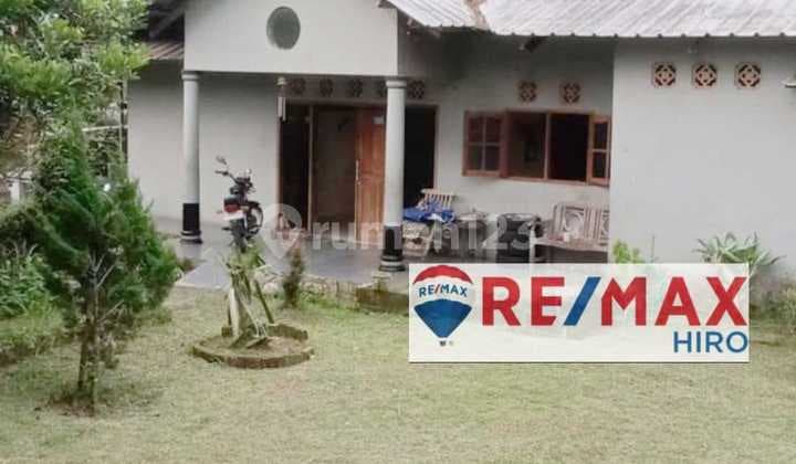 Dijual Rumah dengan Halaman Luas di Cigombong Bogor
