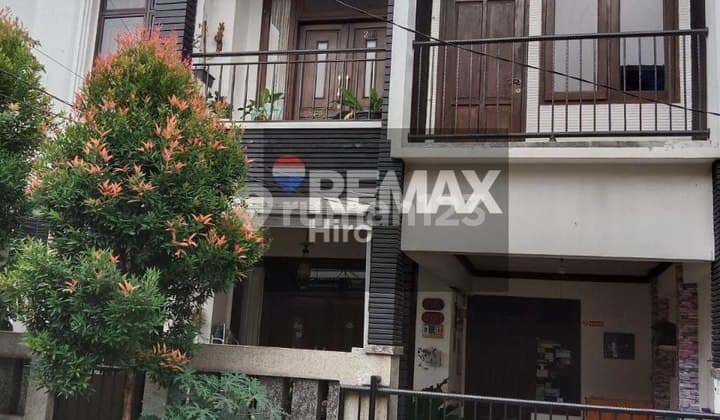 DIJUAL RUMAH 2,5 LT DI PULOSIRIH SELATAN, PEKAYON BEKASI