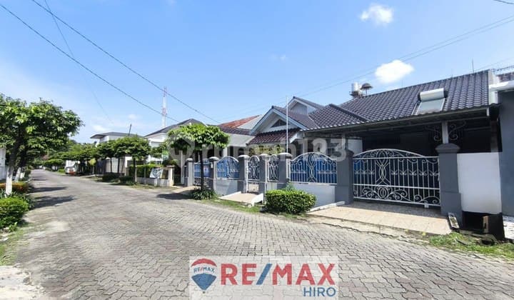 Dijual Rumah Siap Huni di Jalan Utama Kemang Pratama 1 Bekasi