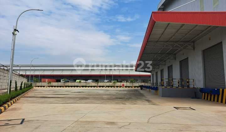 Disewakan Bulanan Gudang Loading D&Full Racking Jababeka Cikarang