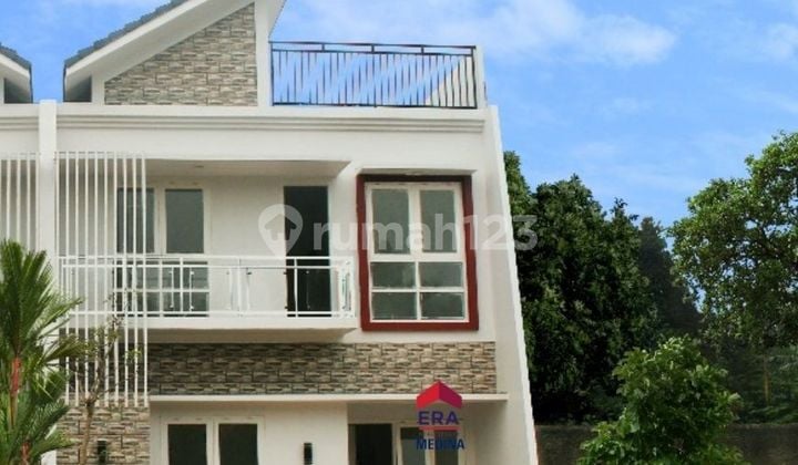 Jual Rumah Dengan Rooftop. Bintaro