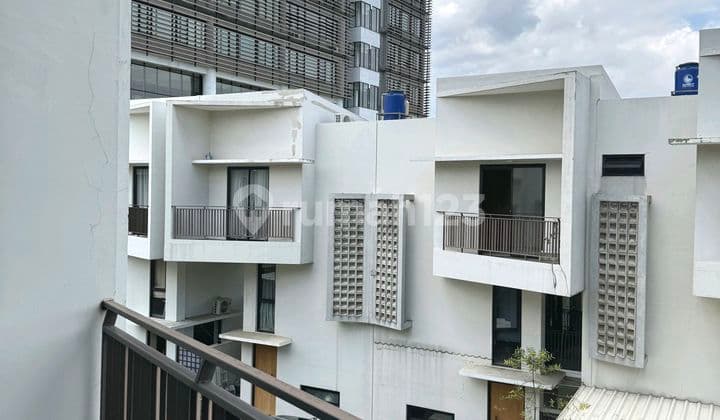 Rumah Modern Minimalis Dalam Cluster. Tangerang Selatan. Banten