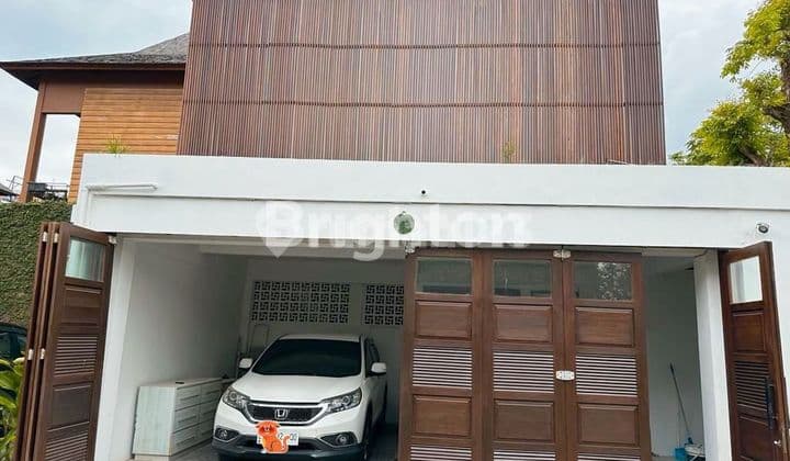 Walking Distance Beach Villa Sanur