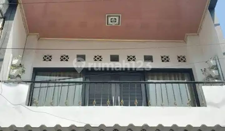 4-Storey House Suitable for Business in Cakung.