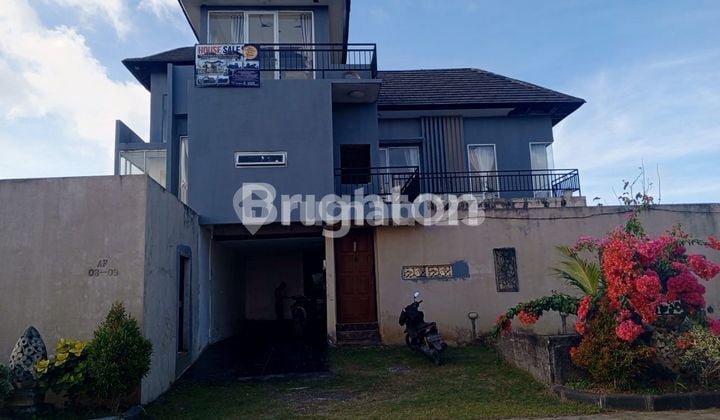 3-story house in Gunung Payung