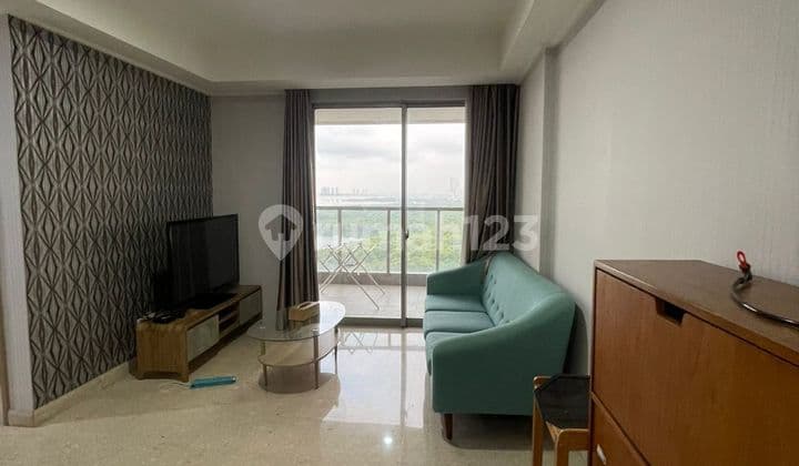 Disewakan Apartemen Modern Gold Coast dengan City View Siap Huni