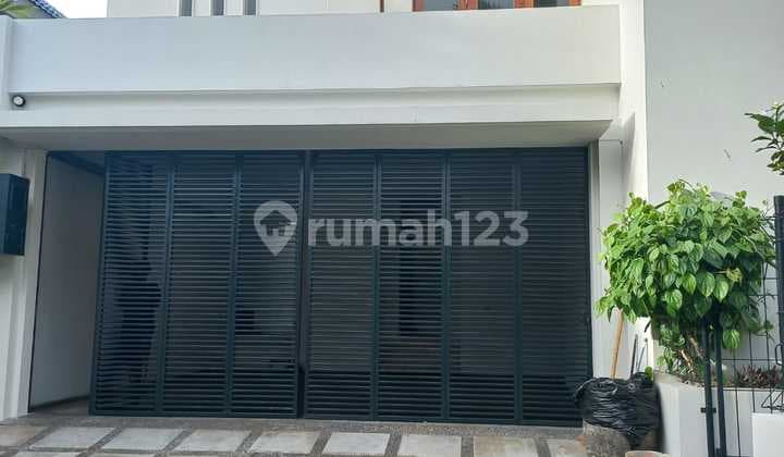 Affordable Rental: Permata Hijau House with Swimming Pool, Prime Location