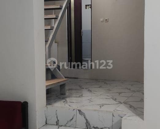 Asia Africa Square Building with Basement, Rooftop, Strategic Location, 24-Hour Living Area