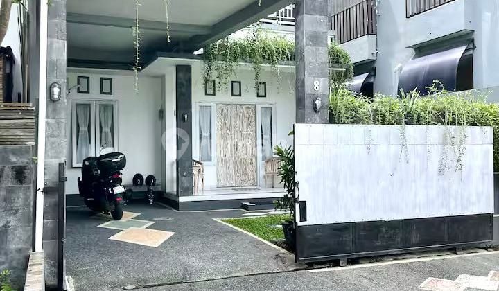 Modern Minimalist House in Buduk