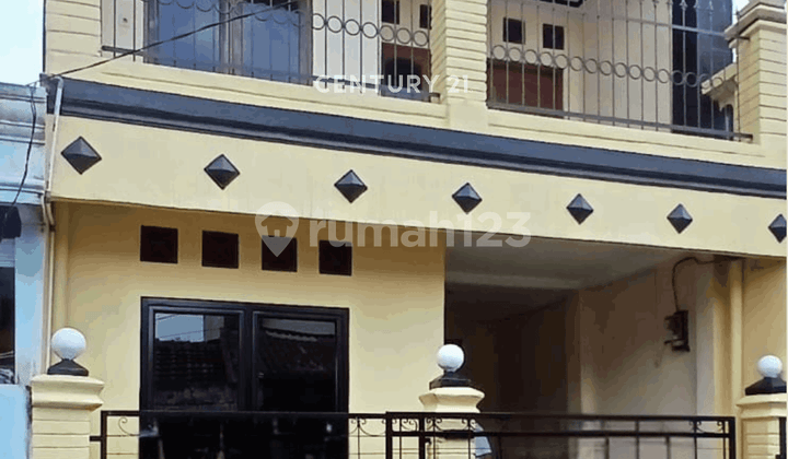 Rumah Akses Tol Sentul di Mega Sentul Alamanda Jl Aster Iv