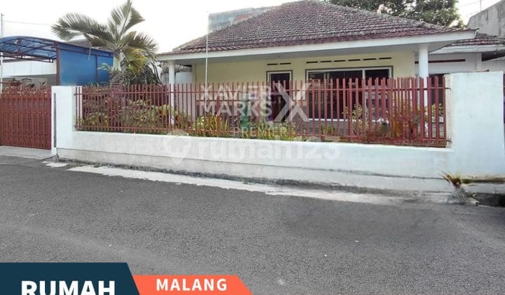 Classic House Prime Location on Jl Bunga-Bunga Malang