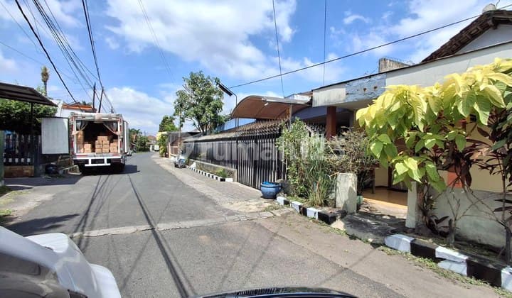 Rumah Siap Huni Bangunan Terawat di Jl Siberut Malang