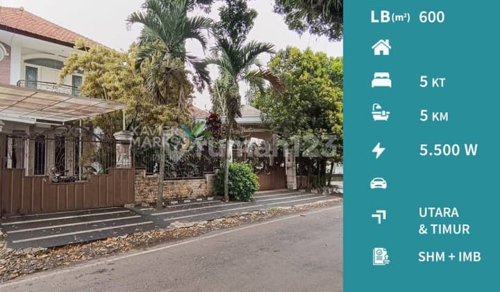 Rumah Hook Dekat Pusat Kota di Klojen Malang