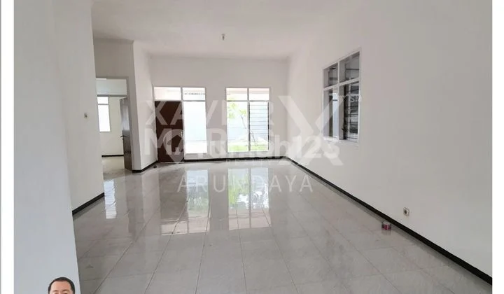 Rumah Luas dan Murah Siap Huni Lokasi Tengah Kota Rumah Luas dan Murah Siap Huni Lokasi Tengah Kota