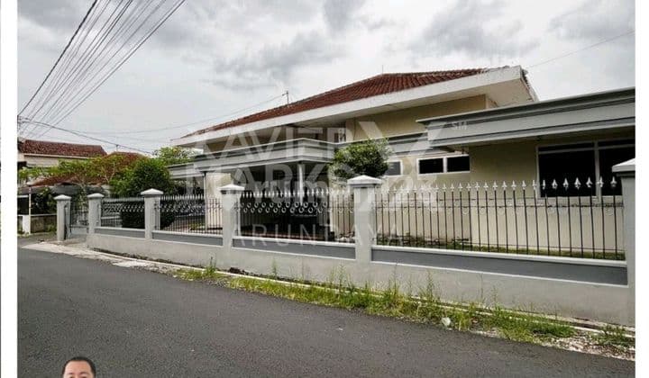 Rumah Luas Siap Huni Lokasi Tengah Kota Cocok Buat Hunian