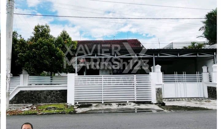 Rumah Sewa Luas Lokasi Tengah Kota Cocok Buat Kantor Distributor