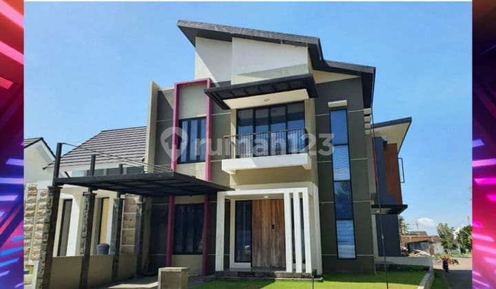 Sewa Rumah Full Perabot Di Perumahan Elit Tengah Kota Jember. Tinggal Bawa Koper