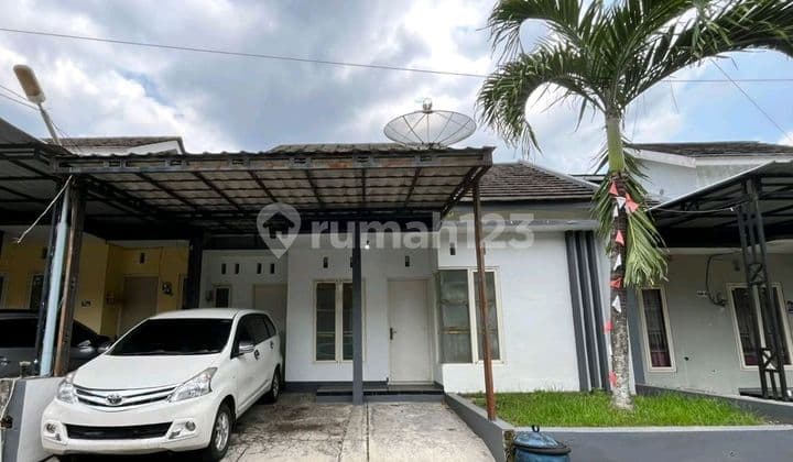 Rumah Minimalis Modern Siap Lokasi Strategis Dekat Kampus Unej. Harga Nego