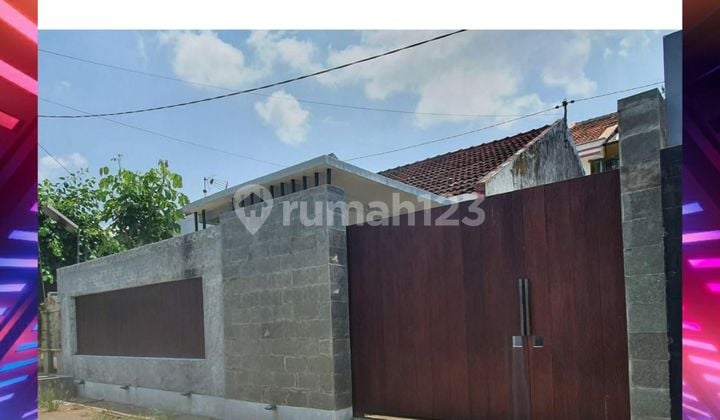 Rumah Modern Minimalis Tengah Kota dekat Lippo Mall dan Transmart Jember