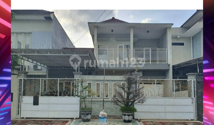 Rumah 2 Lantai Modern Minimalis di Perumahan Elit Tengah Kota Jember. Siap Huni