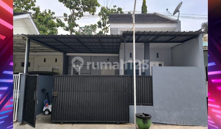 Modern Minimalist House Suitable for Young Families. Central Location in Jember City. Modern Minimalist House Suitable for Young Families. Central Location in Jember City.