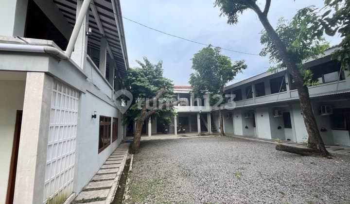 Dijual Rumah Kos Produktif Full Penghuni Kos Tinggal Lanjutkan. Cocok untuk Pasif Income