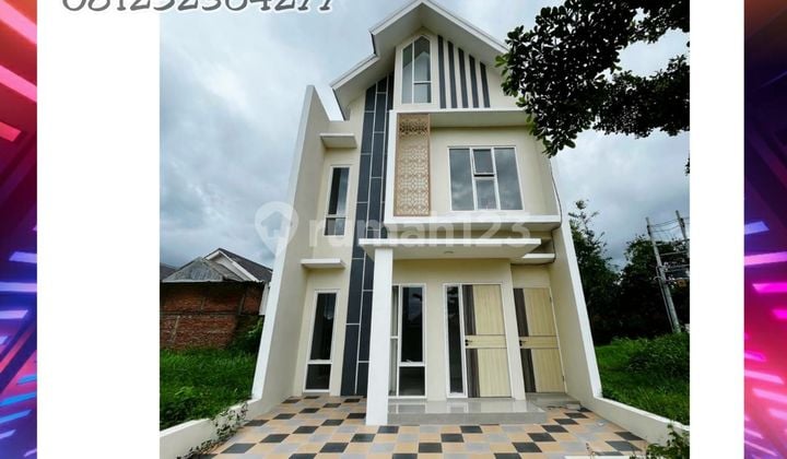 Contemporary Modern 2-Story House Ready to Occupy. Central Location in Jember City. Contemporary Modern 2-Story House Ready to Occupy. Central Location in Jember City.