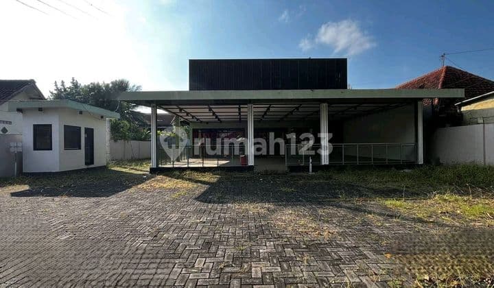 Sewa Ruko Luas Tengah Kota Lokasi Strategis Cocok untuk Bank/Kantor/Bisnis