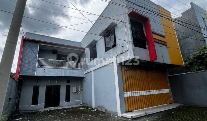 Ruko Strategis Daerah Kampus Cocok Untuk Bisnis Kuliner Atau Rumah Kos