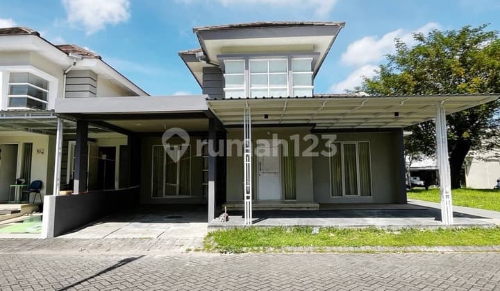 Sewa Rumah 3 Kamar di Perumahan Elit Argopuro Siap Huni